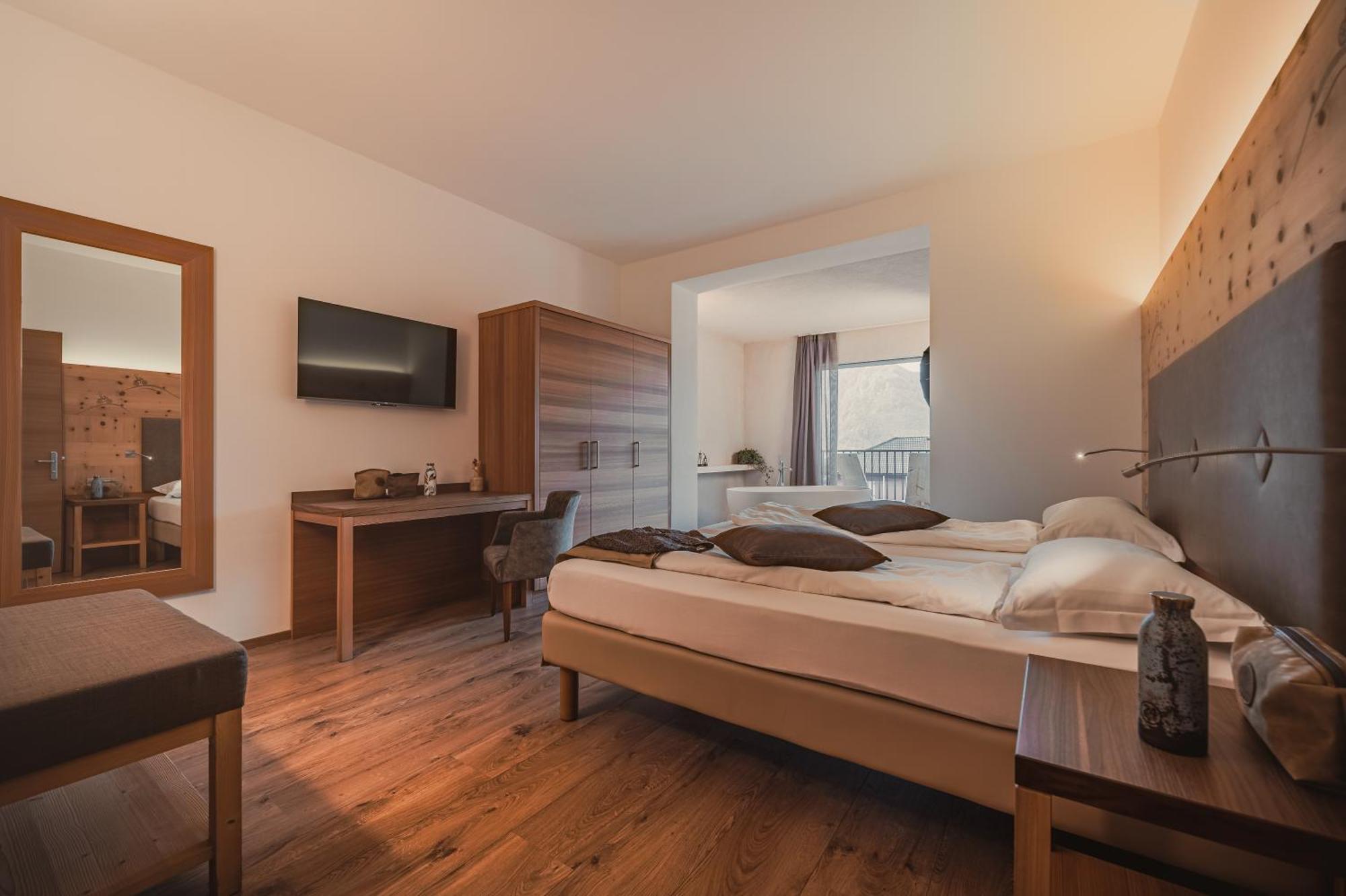 Cristallo Sport & Wellness Hotel Levico Terme Quarto foto
