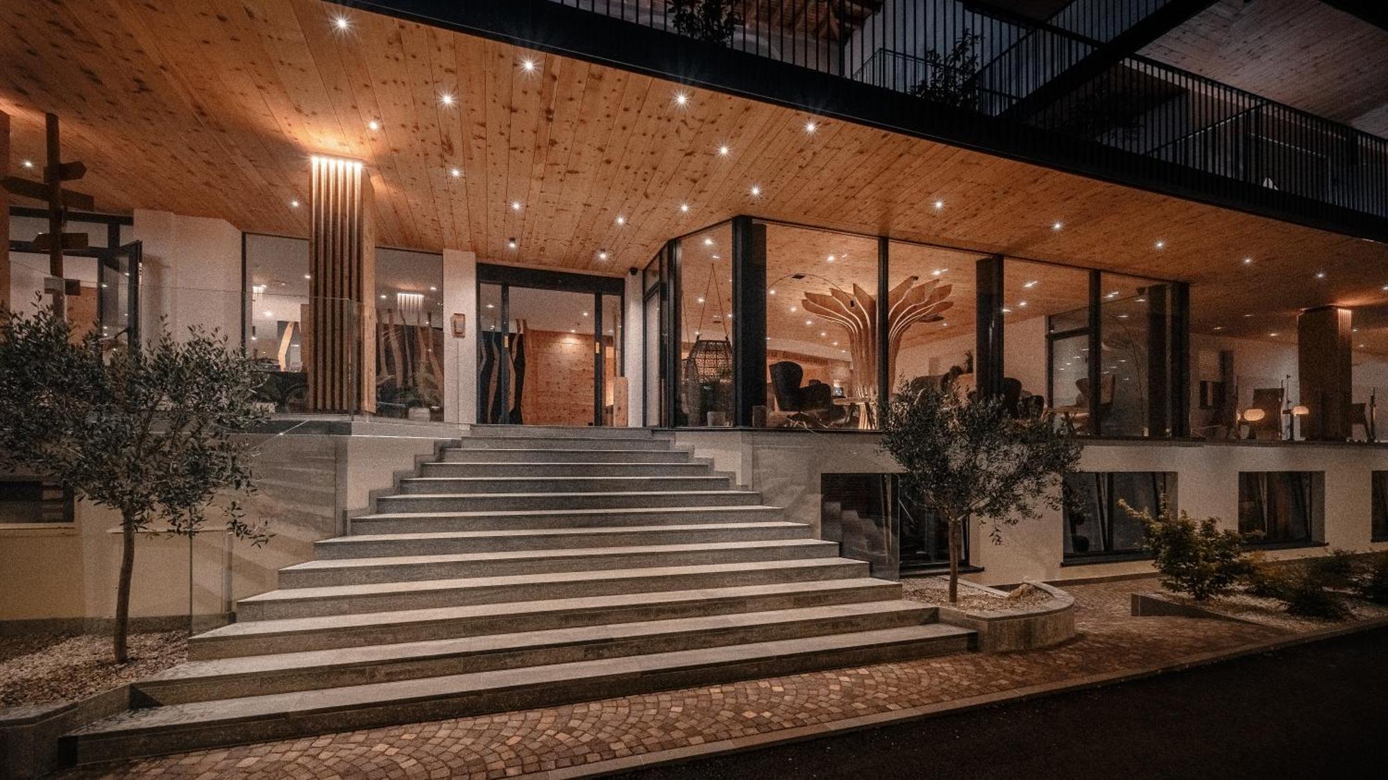 Cristallo Sport & Wellness Hotel Levico Terme Exterior foto